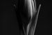 Eine Tulpe (schwarz und weiß) von Marjolijn van den Berg