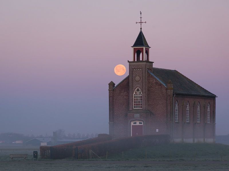 Volle maan in Homoet van Femke Straten