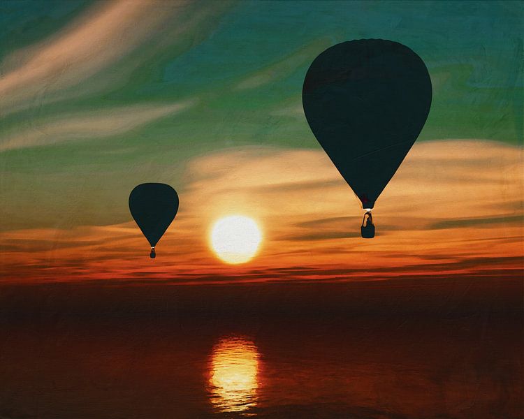 Des montgolfières survolent la mer au coucher du soleil. par Jan Keteleer