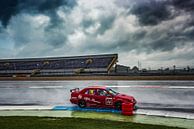 Alfa Romeo 155 racer in de regen van autofotografie nederland thumbnail