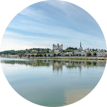 Loire rivier aan de Franse stad Saumur van Fotografiecor .nl
