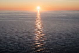 Warm colors during midsummer night sun by Marleen Dalhuijsen