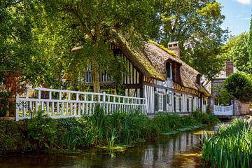 Veules les Roses in Normandië van Roland Brack