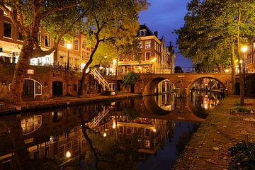 Oudegracht in Utrecht met Gaardbrug