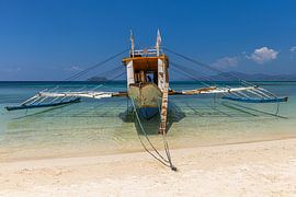 Bangka: a traditional Filipino fishing boat by Travel Tips and Stories