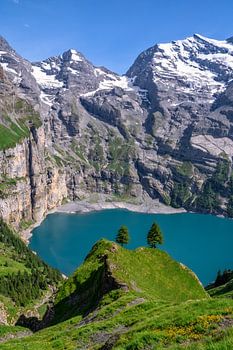 Lac d'Oeschinen dans l'Oberland bernois