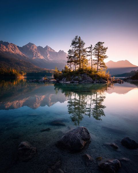 The sky burns quietly by fernlichtsicht