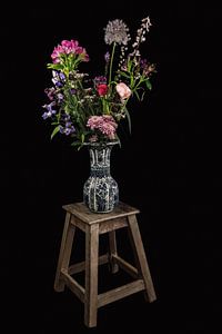 Modernes Stillleben Delfter Blau Vase mit Blumen