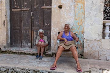 Two Cuban women