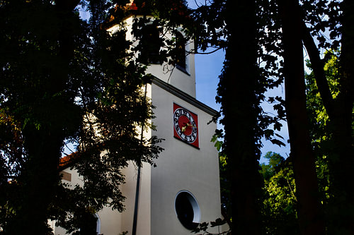 Une horloge sur une église
