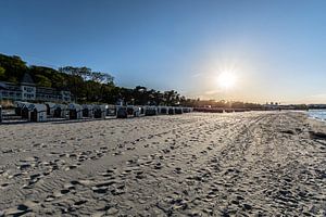 Sonnenuntergang, Strandkörbe am Strand in Binz
