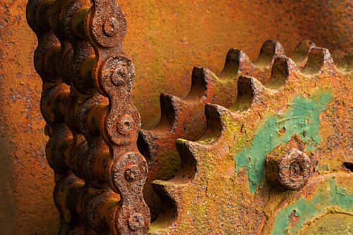 Verrostet Zahnräder mit Ketten