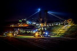 Excavator in a lignite mine by Hans Vos Fotografie