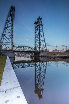 Alphen aan den Rijn - Hefbrug Gouwesluis van Frank Smit Fotografie