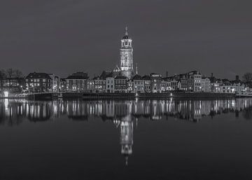 Deventer Skyline met Lebuïnuskerk in de avond - 4 von Tux Photography
