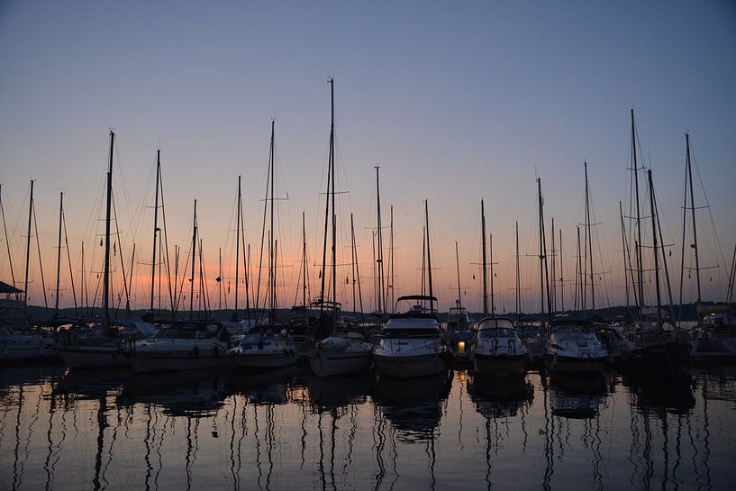De haven van Pula by Nancy Alpaerts