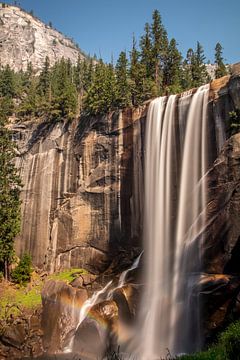 Vernal waterval, Yosemite National park van Robert Dibbits