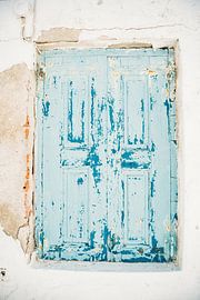 Volet de fenêtre bleu sur Patrycja Polechonska