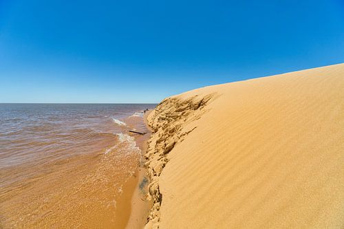 Las Dunas de San Cosme y Damian" in het midden van de Rio Parana nabij de stad Encarnacion.
