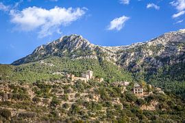 The mountain village of Deià in the Serra de Tramuntana, Mallorca by Christian Müringer