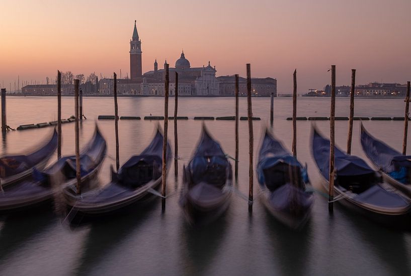 Venedig - Riva degli Schiavoni bei Sonnenaufgang von t.ART
