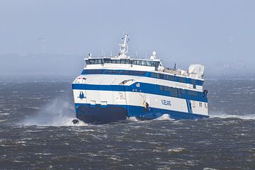 De ms Vlieland richting Vlieland met flinke wind. van Gerard Koster Joenje (Vlieland, Amsterdam & Lelystad in beeld)