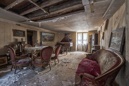 manoir abandonné sur Ivana Luijten