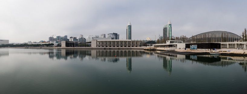 De reflecties op de expo site van Lissabon van Werner Lerooy