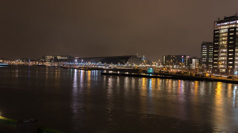 Centraal station bij avond von Paul Tolen