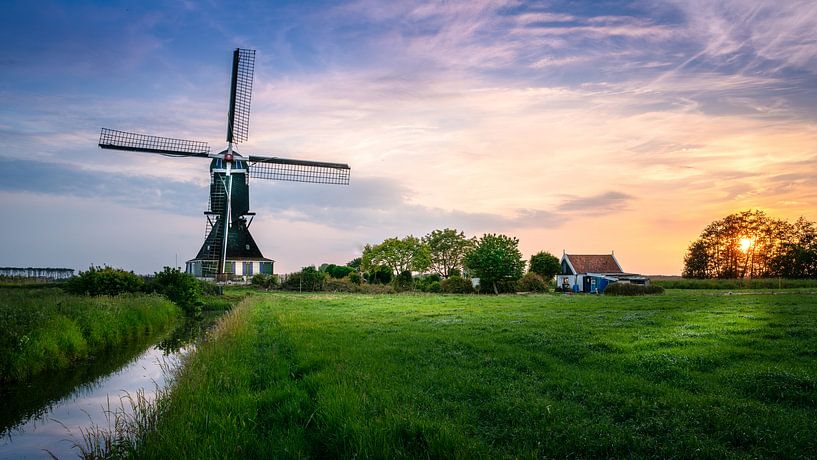 Mühle in Herwijnen während des Sonnenuntergangs von Rene Siebring