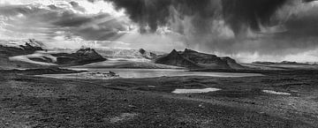 Sneeuwveld IJsland van Martin van Lochem