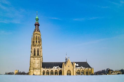 Breda - Grote Kerk in de Sneeuw