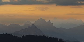 Sonnenaufgang, Tannheimer Berge von Walter G. Allgöwer
