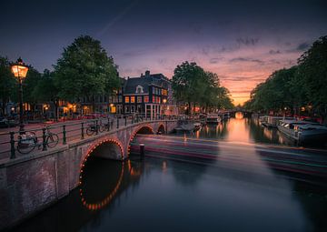 Sommernächte in Amsterdam von Georgios Kossieris