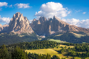Seiser Alm mit Langkofel und Langkofelgipfel
