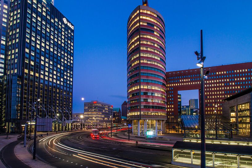 Lighttrails in Rotterdam van Peter Hooijmeijer