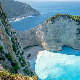 Navagio shipwreck beach Zakynthos by Han Kedde