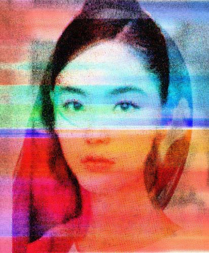 ELSAYA – Abstrakte Wandkunst: Pastellfarbenes Glitch-Porträt