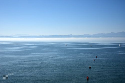 Bodensee mit Blick auf die Schweizer Alpen