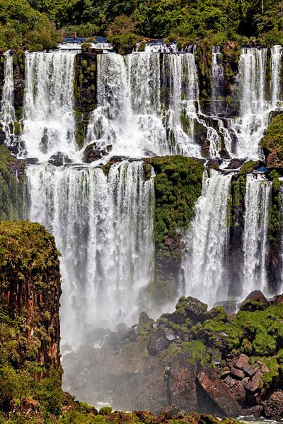 Die Iguazu Wasserfälle zwischen Argentinien und Brasilien von Roland Brack