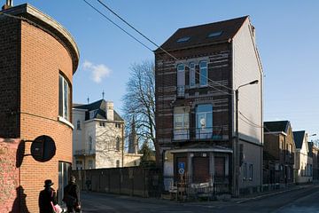 Straat in Charleroi van Raoul Suermondt