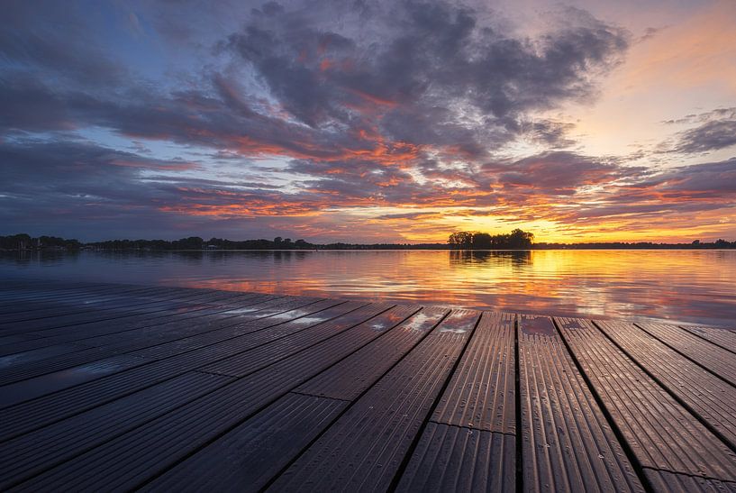 Sunset Paterswoldsemeer - Hoornsemeer Groningen (Netherlands) by Marcel Kerdijk