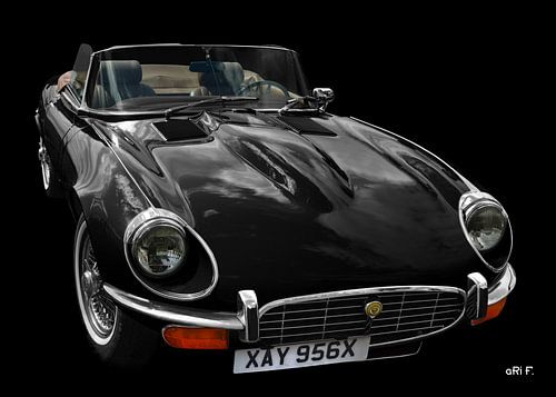 Jaguar E-Type Serie 3 Roadster in black & black
