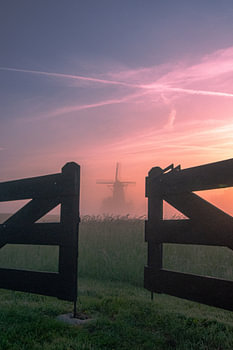 Molen de Vlinder net voor zonsopkomst
