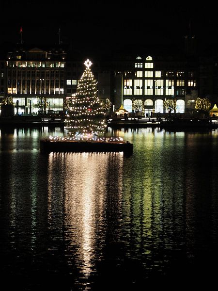 Hamburg by Hello Pompoyo