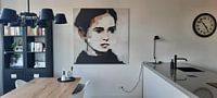 Photo de nos clients: Portrait d'une femme, principalement en noir et blanc par Carla Van Iersel