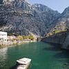 Blick auf die Festungsmauer und den Kampana Tower in Kotor (Montenegro) von t.ART