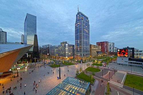 Centraal stationsplein en Kruisplein te Rotterdam