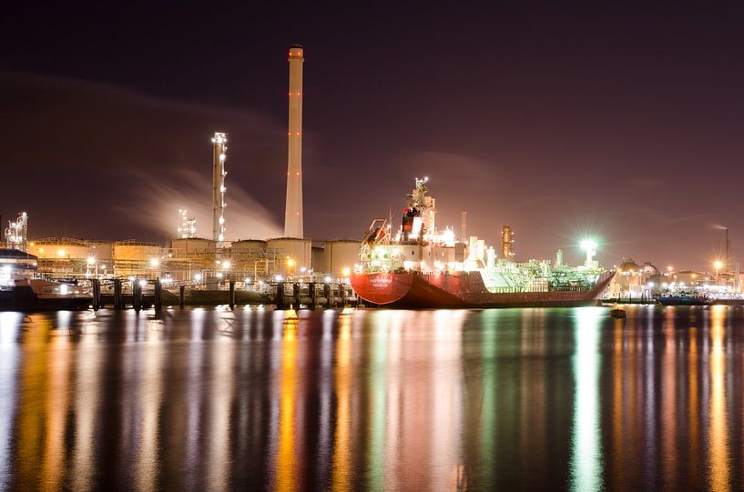 Schip bij tweede Petroleumhaven par Remco Swiers