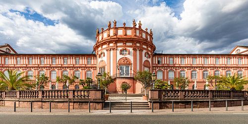 Schloss Biebrich am Rheinufer in Wiesbaden-Biebrich von Werner Dieterich